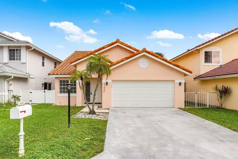 21430 Millbrook Ct, Boca Raton, FL 33498