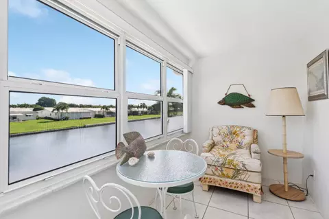 1112 Lake Ter #204, Boynton Beach, FL 33426