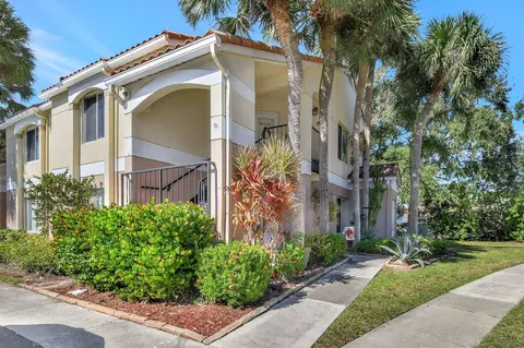 815 W Boynton Beach Blvd #11-208, Boynton Beach, FL 33426