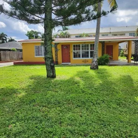 1606 Shirley Ct, Lantana, FL 33462