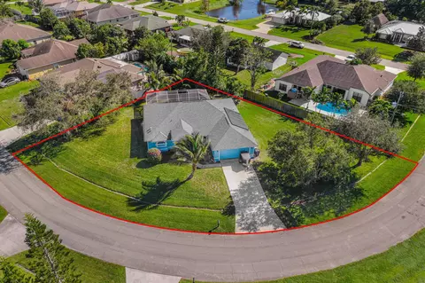 124 SW Felix Ave, Port Saint Lucie, FL 34953