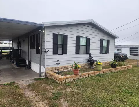 1414 Hunter Rd, Okeechobee, FL 34974