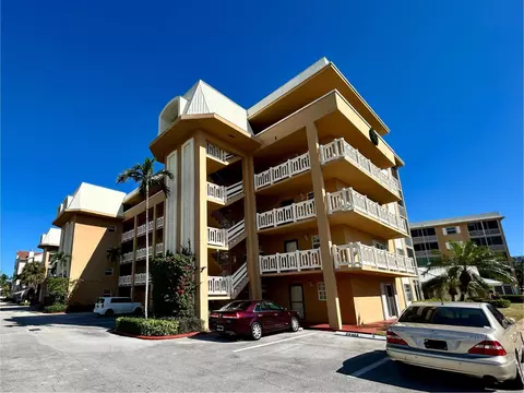 308 Golfview Rd #104, North Palm Beach, FL 33408