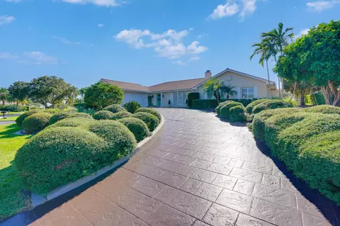 4143 SE Fairway E, Stuart, FL 34997
