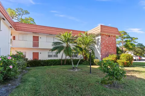 2600 SE Ocean Blvd #P-8, Stuart, FL 34996