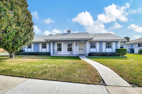 900 SW 3rd St, Boca Raton, FL 33486