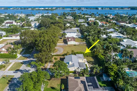 240 Forest Hill Blvd, West Palm Beach, FL 33405