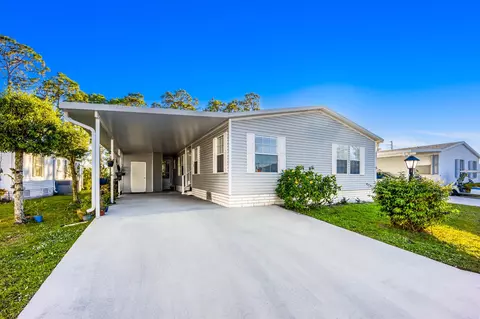 4472 SE Sweetwood Way, Stuart, FL 34997