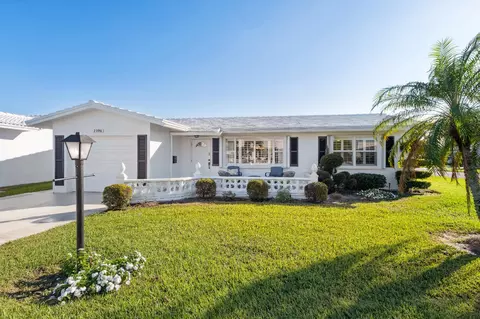 2398 SW 11th Ave, Boynton Beach, FL 33426
