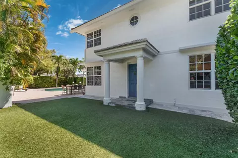 300 Greymon Dr, West Palm Beach, FL 33405