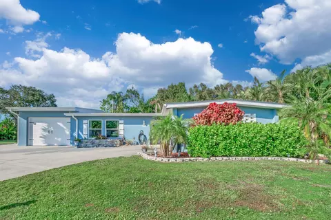 1321 SE San Sovina Ter, Port Saint Lucie, FL 34952