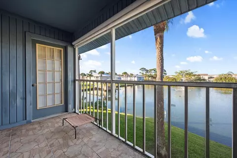 183 SE Village Dr #183, Port Saint Lucie, FL 34952