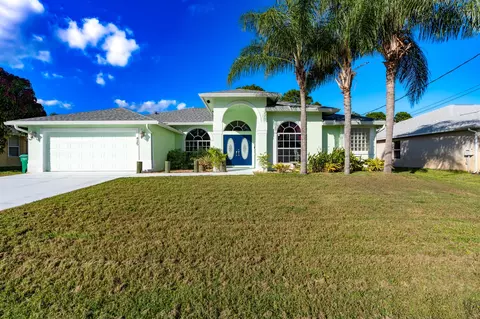 425 SW Dahled Ave, Port Saint Lucie, FL 34953