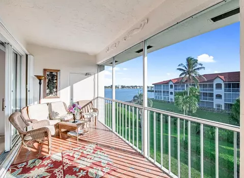 109 Half Moon Cir #D3, Hypoluxo, FL 33462