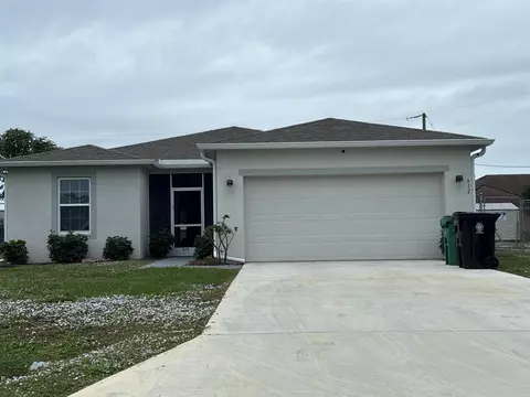 612 SW Kenyoun St, Port Saint Lucie, FL 34983