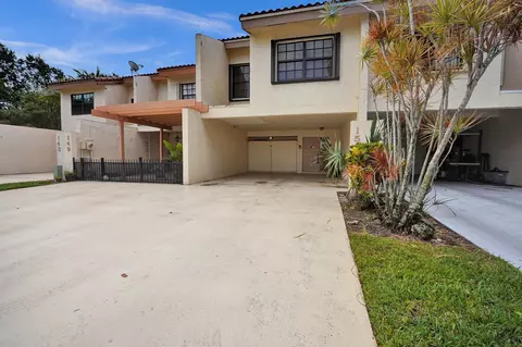 155 NW 45th Ave, Deerfield Beach, FL 33442