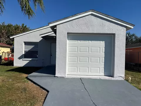 314 Carissa Dr, Pahokee, FL 33476