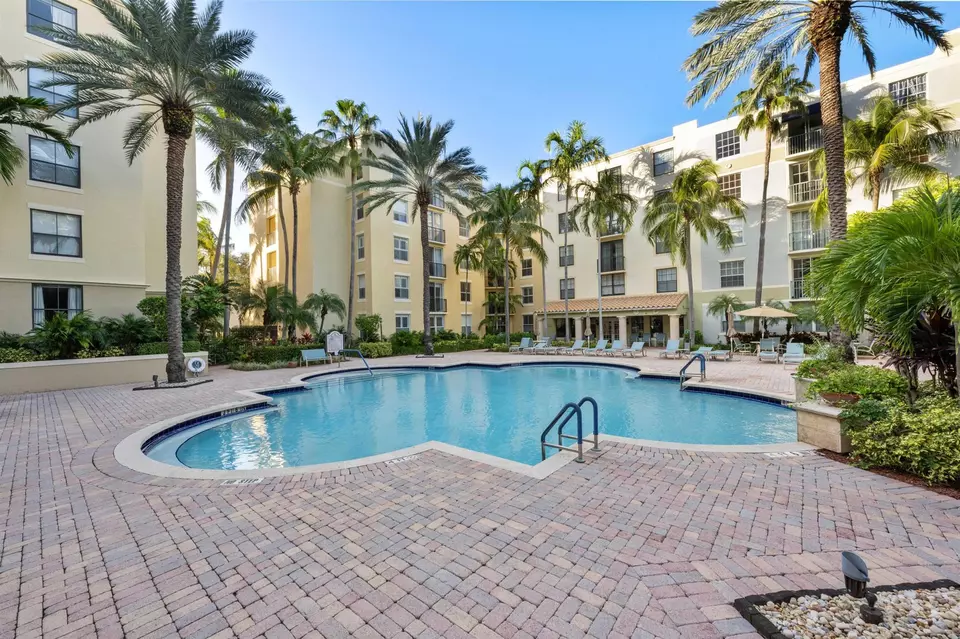 Exterior - 651 Okeechobee Blvd #1107, West Palm Beach, FL 33401 photo 5 of 5
