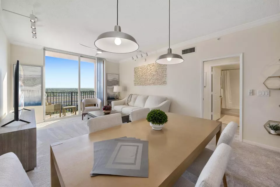 Dining - 651 Okeechobee Blvd #1107, West Palm Beach, FL 33401 photo 2 of 4