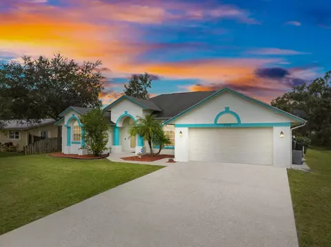 7705 Banyan St, Fort Pierce, FL 34951