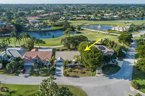 924 Greensward, Delray Beach, FL 33445