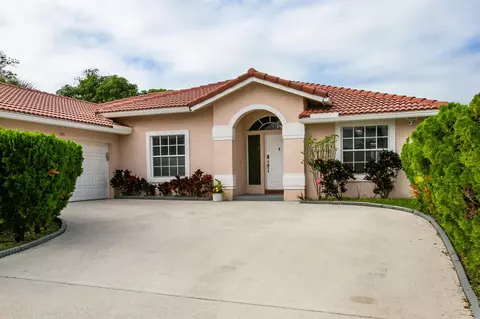 5125 NW 64 Ter Ter, Lauderhill, FL 33319