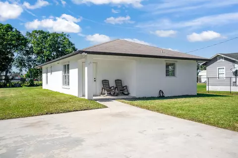 116 SE 3rd St N, Belle Glade, FL 33430