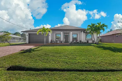 6128 NW Deville Cir, Port Saint Lucie, FL 34986