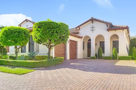 3932 NW 85 Ave, Pembroke Pines, FL 33024