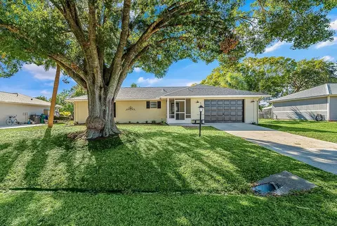 631 Ellingsen Ave, Sebastian, FL 32958