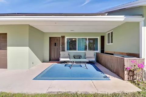 2867 Oak Dr, West Palm Beach, FL 33406