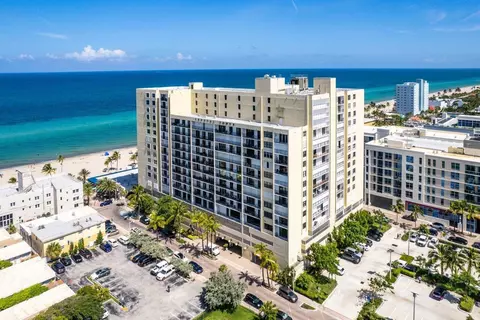 322 Buchanan St #1207, Hollywood, FL 33019