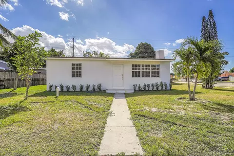 646 Aspen Rd, West Palm Beach, FL 33409