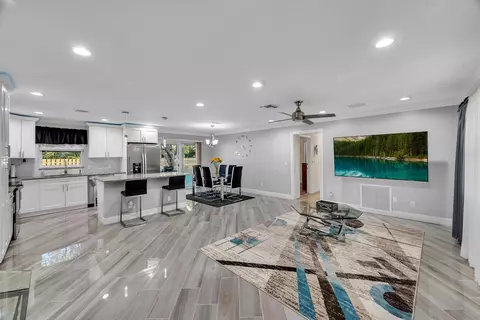 2401 SW Roney Rd, Port Saint Lucie, FL 34953