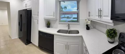 155 Lake Dora Dr, West Palm Beach, FL 33411