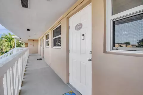 Entry Way - 2151 NE 1st Ct #204, Boynton Beach, FL 33435 photo 1 of 1