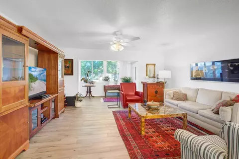 216 Oxford 400, West Palm Beach, FL 33417