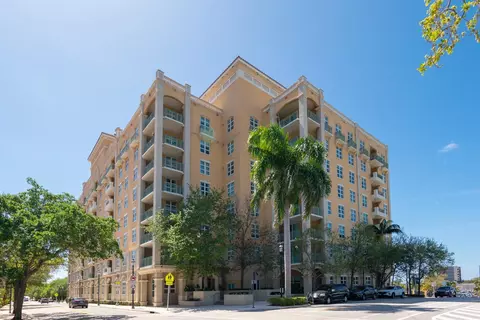 403 S Sapodilla Ave #819, West Palm Beach, FL 33401