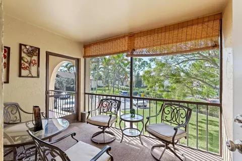 230 Pine Hov Cir #A-2, Greenacres, FL 33463