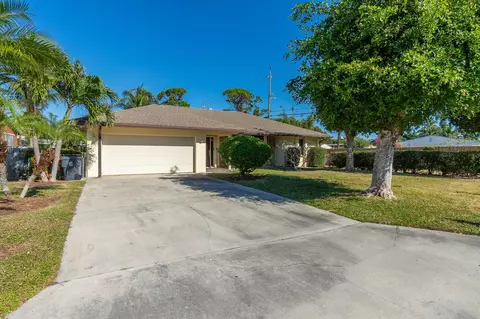 2002 Collier Ave, Lake Worth, FL 33461