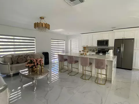 108 Swan Pkwy E, Royal Palm Beach, FL 33411