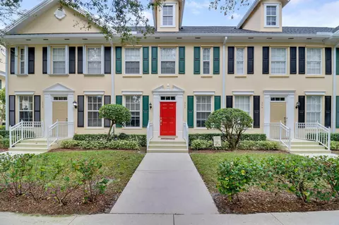 352 Jacaranda Dr, Jupiter, FL 33458