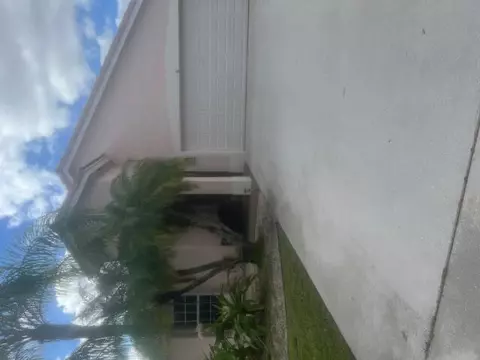 104 Preserve Dr, Royal Palm Beach, FL 33411