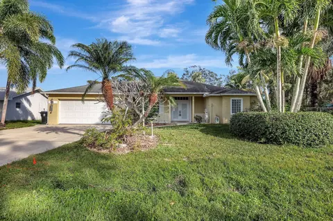 665 SE Damask Ave, Port Saint Lucie, FL 34983
