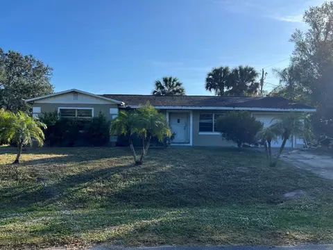 8686 65 Dr, Vero Beach, FL 32967