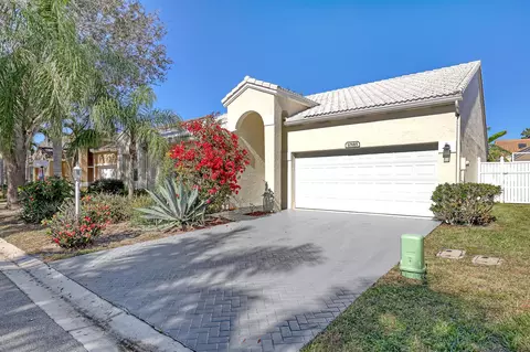 10185 Balsa Way, Palm Beach Gardens, FL 33410