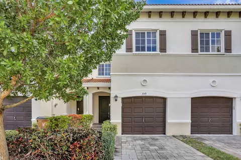 359 SE 1st Dr, Deerfield Beach, FL 33441