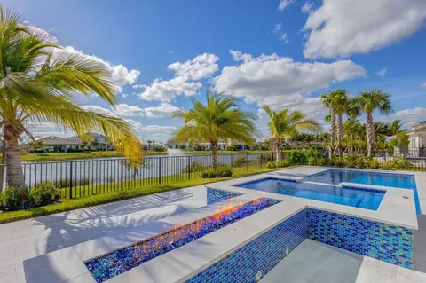 12119 Waterstone Cir, Palm Beach Gardens, FL 33412
