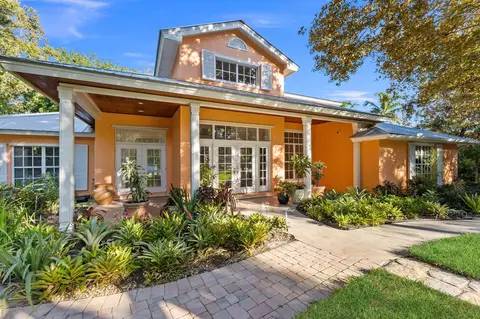 23 Castle Hill Way, Sewalls Point, FL 34996
