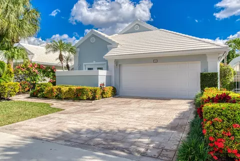 922 Dickens Pl, West Palm Beach, FL 33411